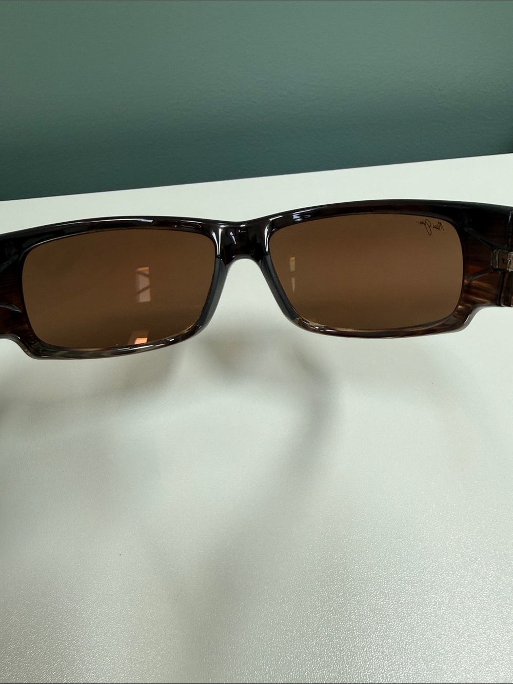 Maui Jim World Cup chocolate fade striped frame and polarized lenses - Picture 5 of 12